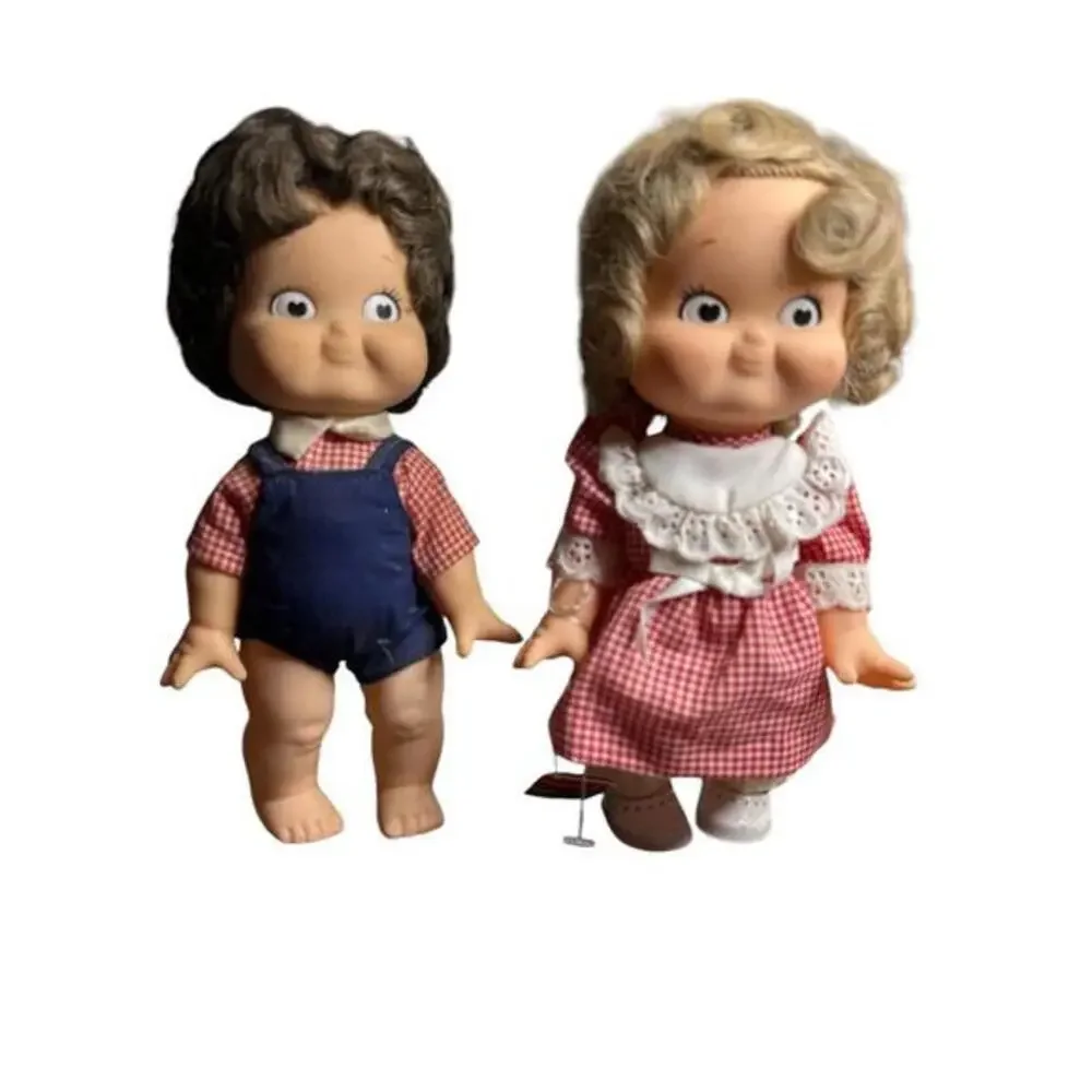 2 Big, cute apple-shaped pupils in their eyes. Vintage 1988 Special Edition Camp